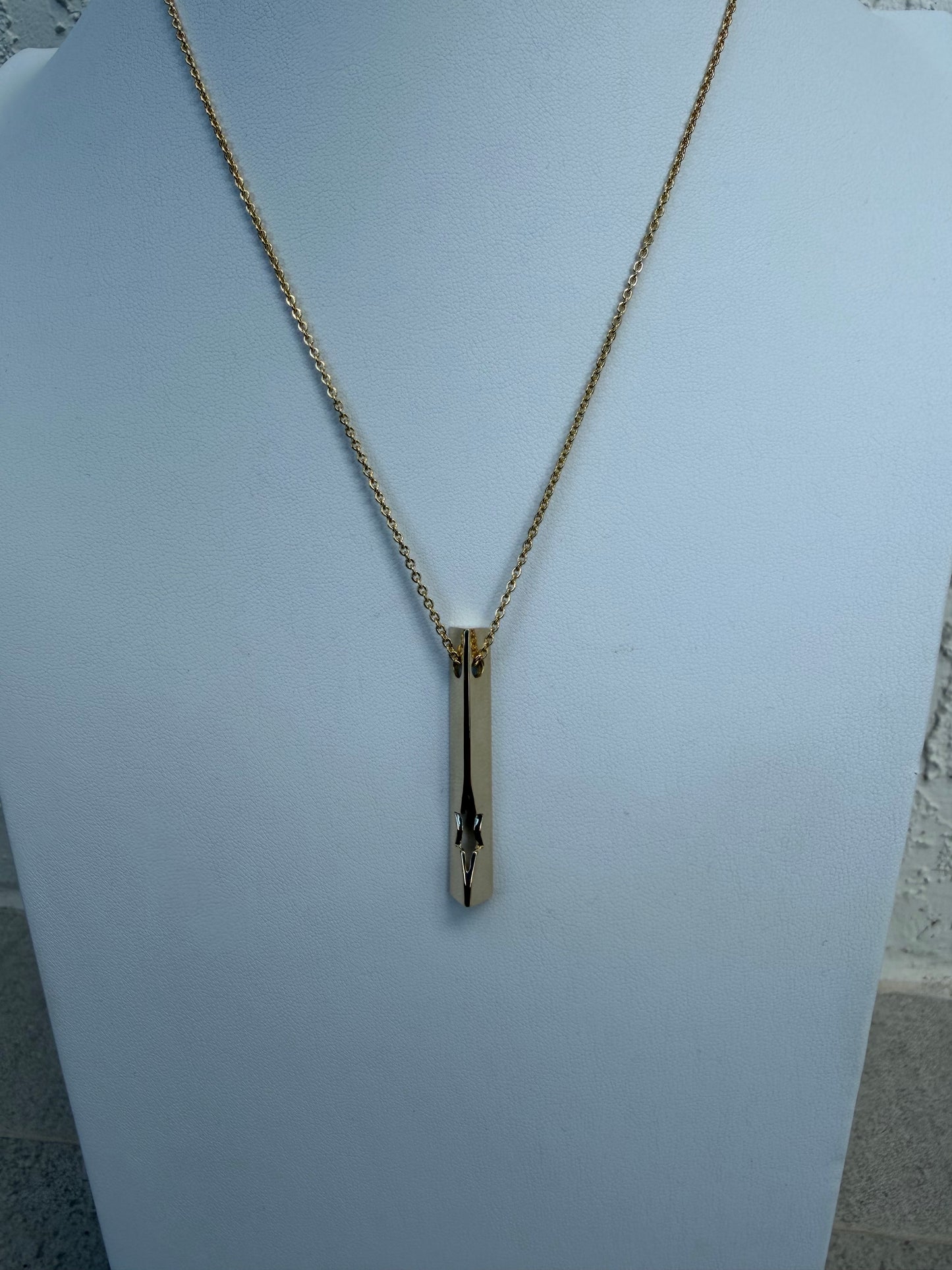 Mezuzah with Magen David cutout