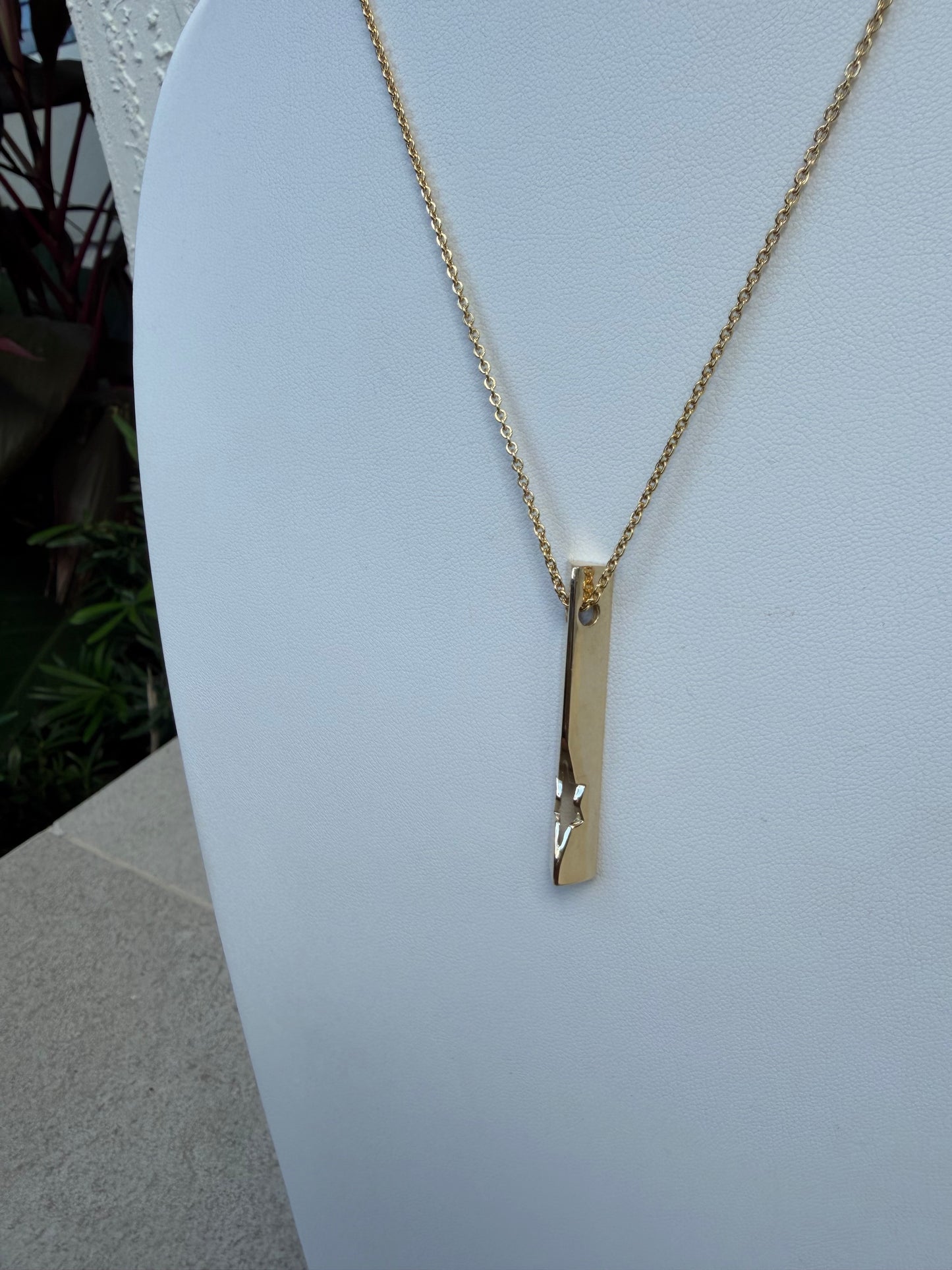 Mezuzah with Magen David cutout