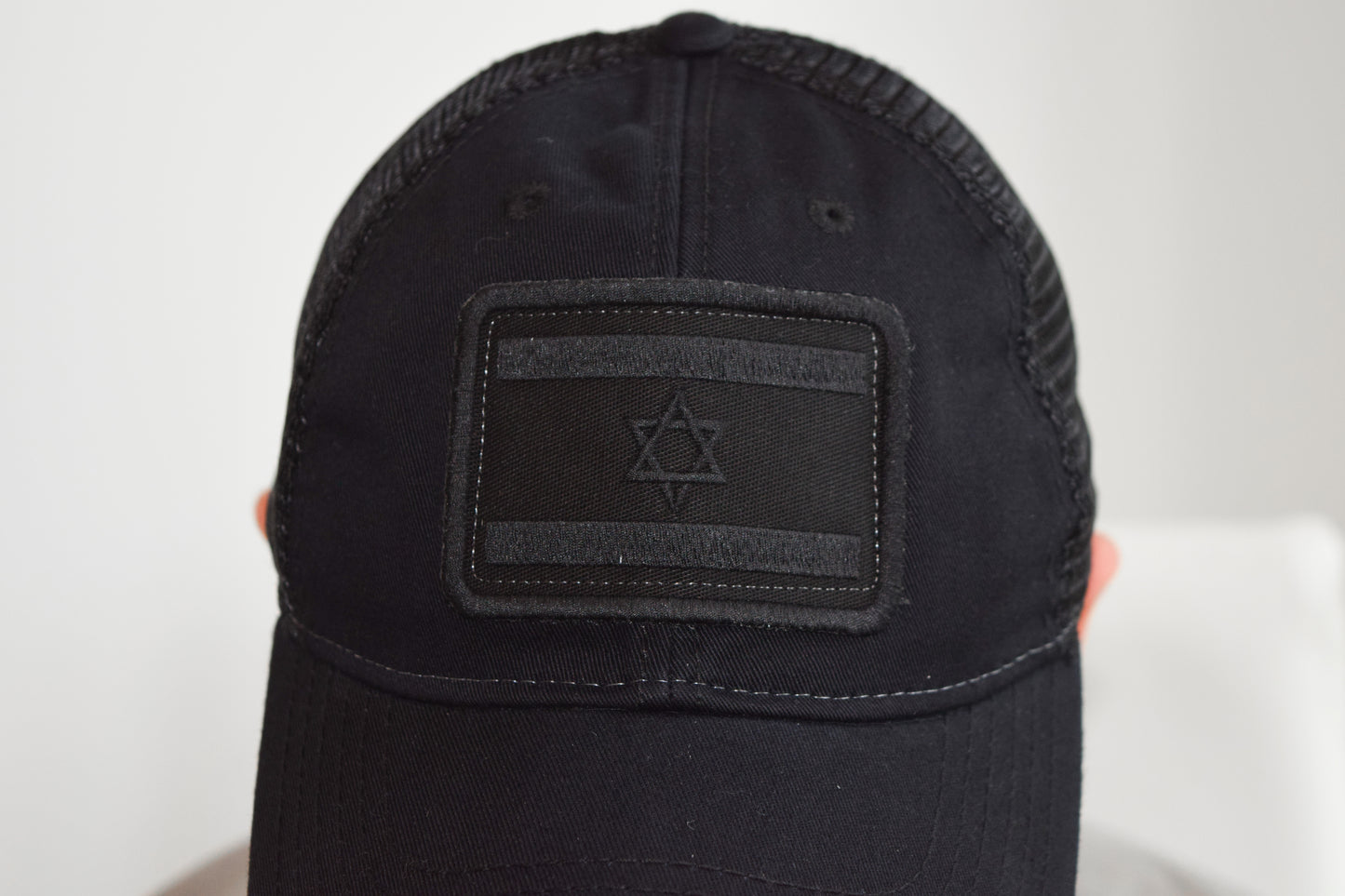 Israel Proud, Hat