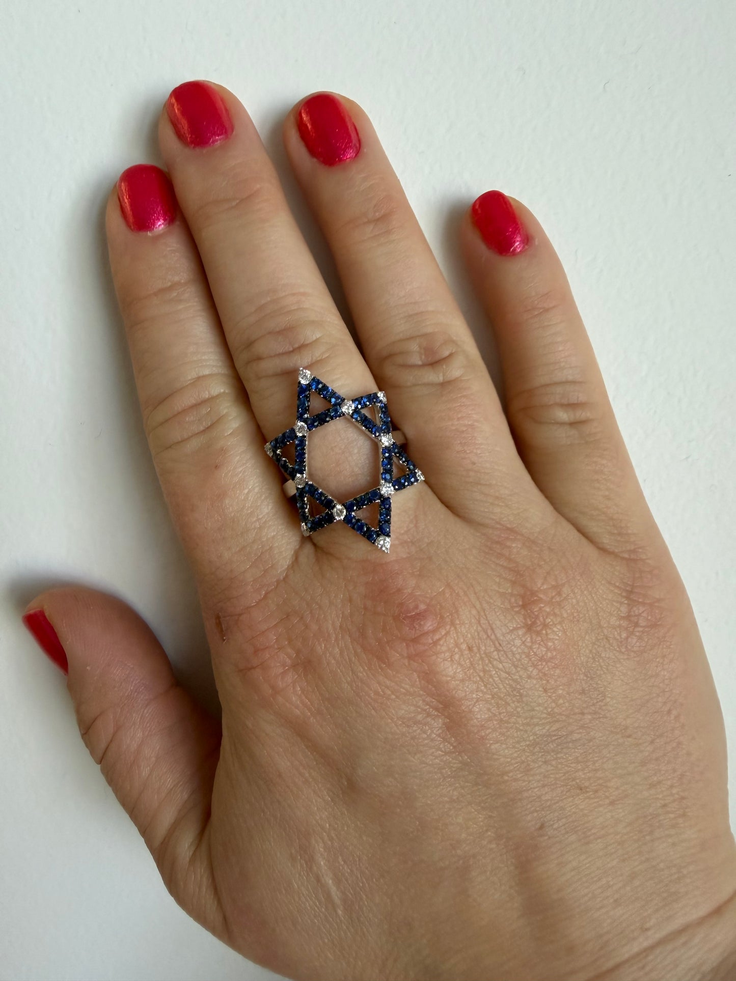 Tilas Star Ring