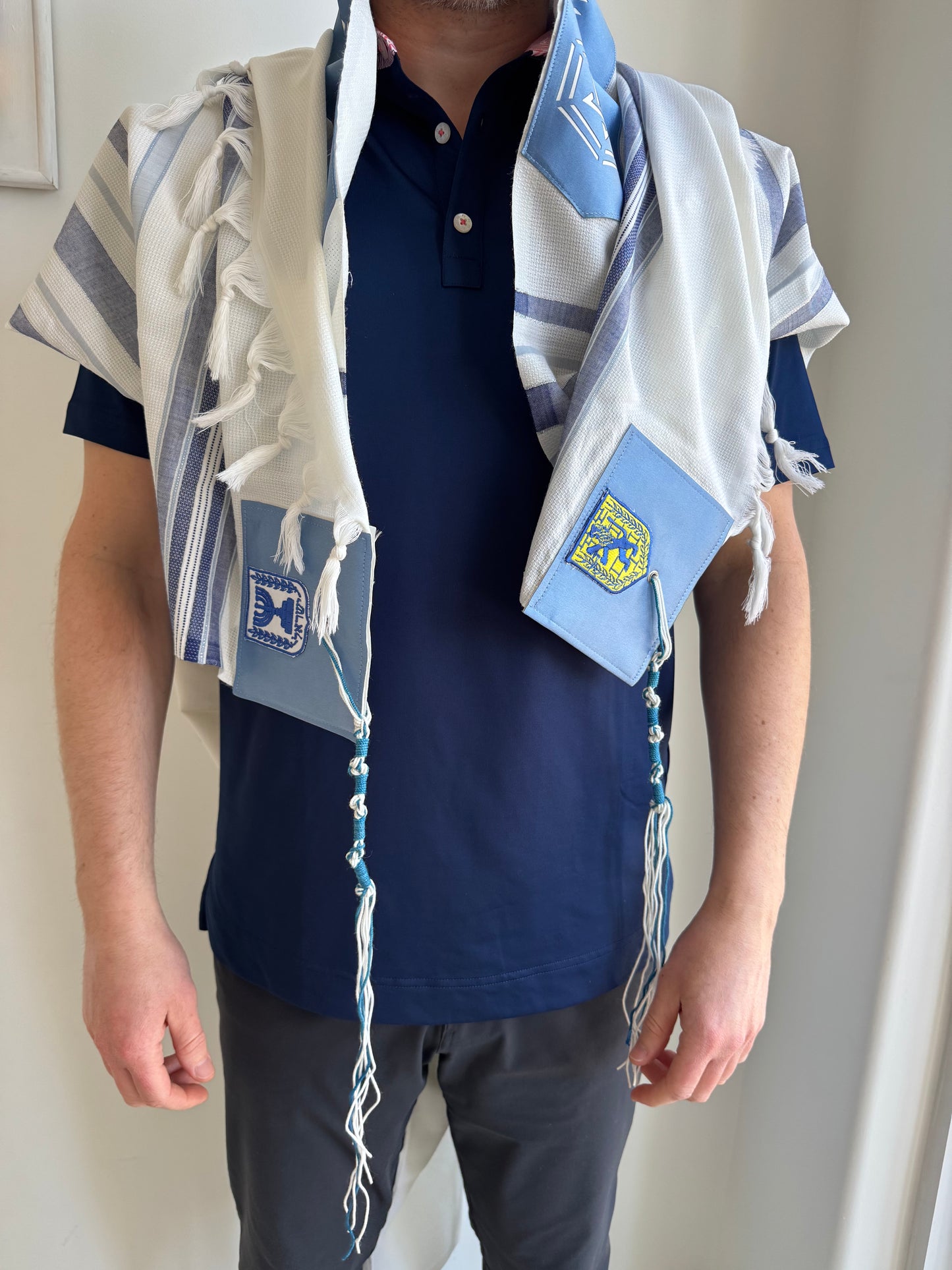 Talit, Shema Israel Hashem, with velvet bag